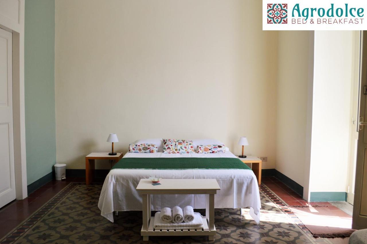 Bed and Breakfast Agrodolce à Barcellona-Pozzo di Gotto Extérieur photo